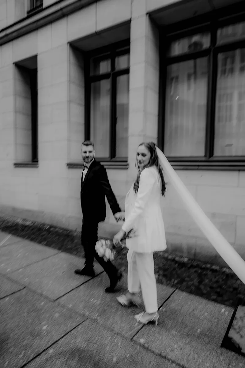 /storage/photos/AfterWedding-Berlin_MItte_Hochzeit-20.webp