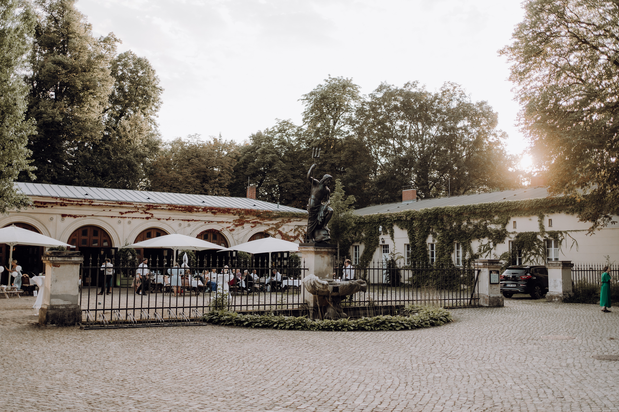/storage/photos/SchlossGlienickeHochzeit_077.jpg